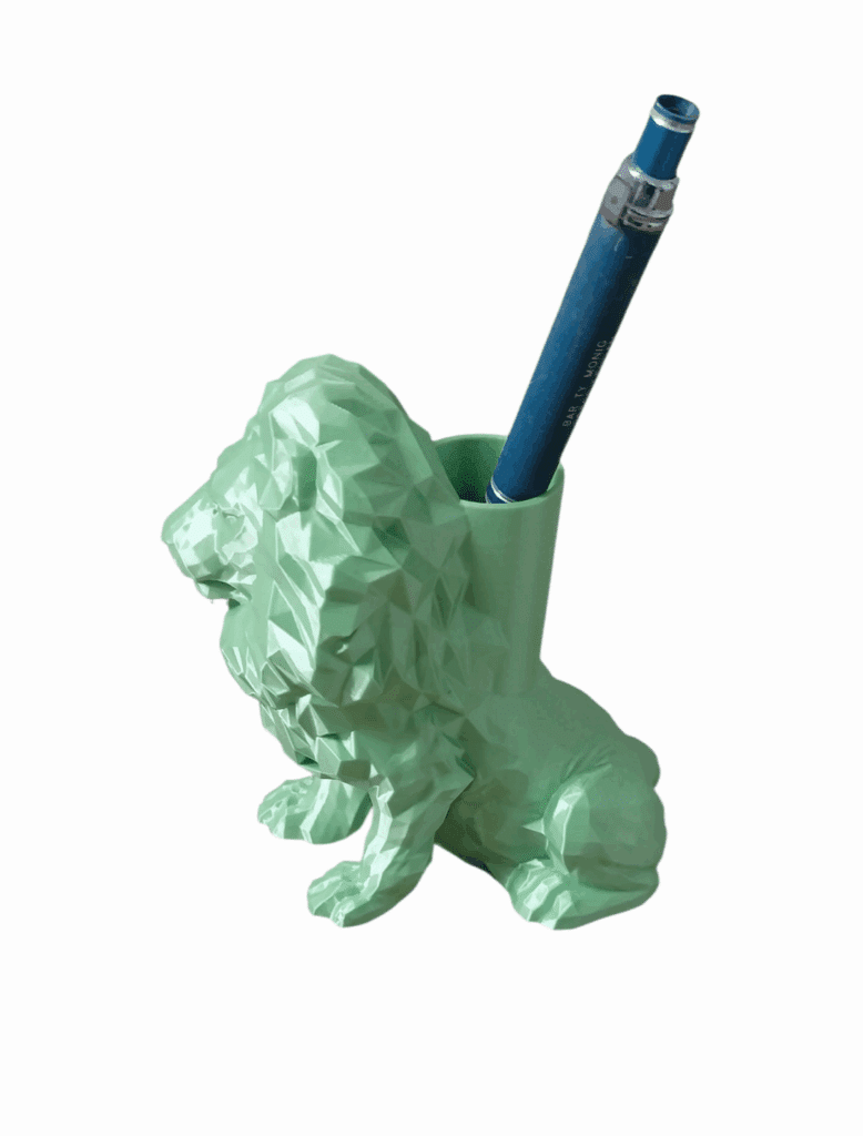 lion porte crayon mellac - Scaër Quimperlé